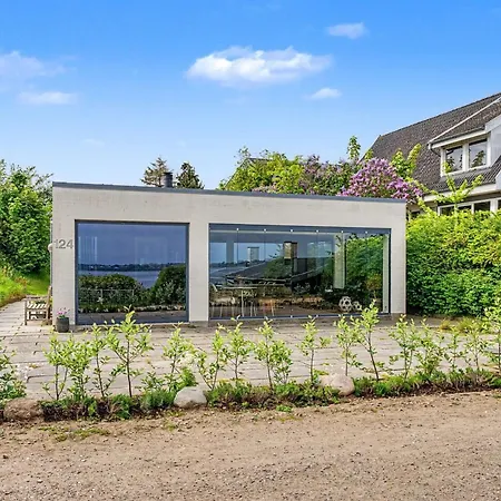 Dom wakacyjny Laila - 50m From The Sea By Interhome *