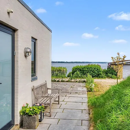 Laila - 50m From The Sea By Interhome *