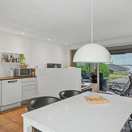 Laila - 50m From The Sea By Interhome *
