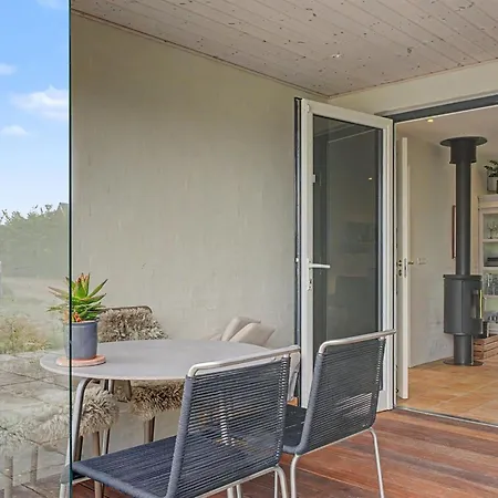 Laila - 50m From The Sea By Interhome